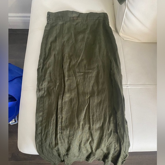 Zara linen skirt WITH belt just not pictured. Needs a steam. Worn once - Picture 3 of 3